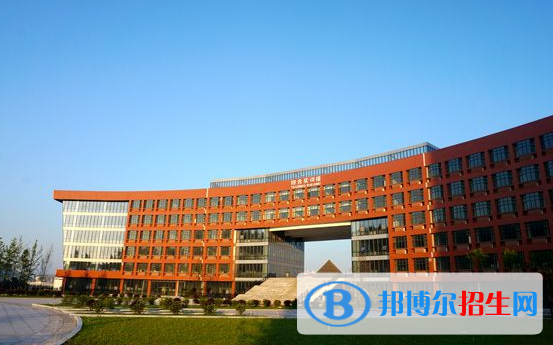 三峽旅游職業(yè)技術學院8