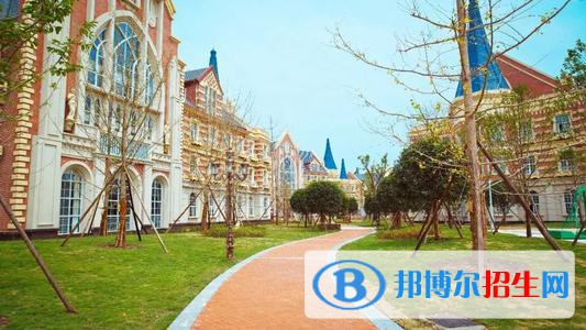 四川文化傳媒職業(yè)學(xué)院2020年招生辦聯(lián)系電話