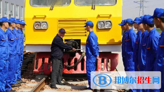 白銀2020年鐵路學(xué)校好還是職高好
