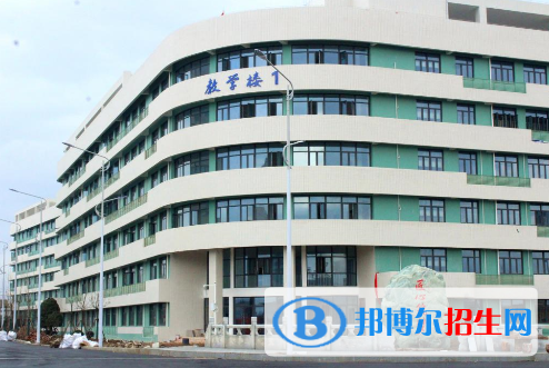 長江職業(yè)學(xué)院3