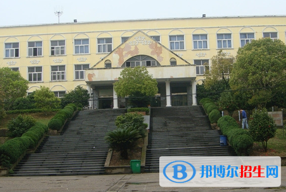 江西航空職業(yè)技術(shù)學(xué)院2020年報(bào)名條件、招生要求、招生對(duì)象
