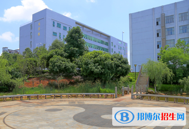 江西中醫(yī)藥高等?？茖W(xué)校2020年學(xué)費(fèi)、收費(fèi)多少