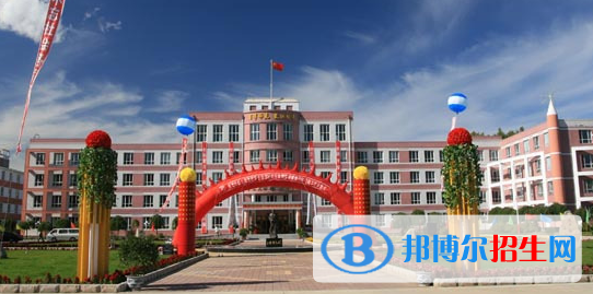 廣西幼兒師范高等專(zhuān)科學(xué)校2020年招生簡(jiǎn)章