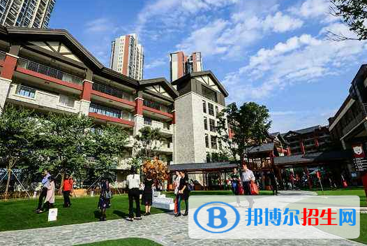 廣州加拿大國(guó)際學(xué)校(CIS)高中部怎么樣、好不好