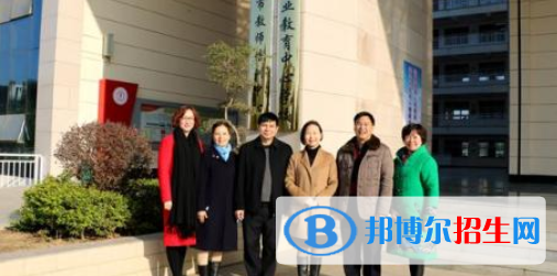 來賓職業(yè)教育中心學(xué)校2020年招生辦聯(lián)系電話 