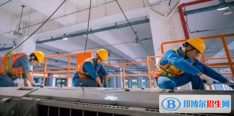 白銀2020年現(xiàn)在讀什么鐵路學校好