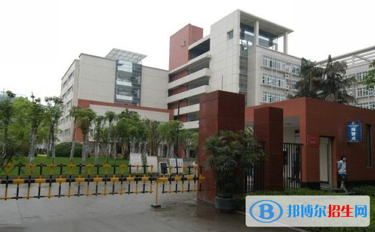 重慶耀中國(guó)際學(xué)校高中部怎么樣、好不好