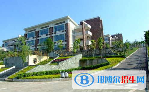 重慶第一雙語學校國際高中怎么樣、好不好