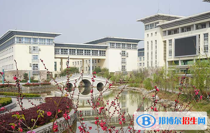 湖北中醫(yī)藥高等?？茖W(xué)校6