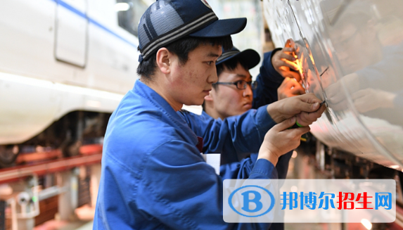 白銀2020年男生讀鐵路學校好不好