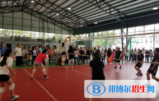 復(fù)興高級(jí)中學(xué)國際部網(wǎng)站網(wǎng)址