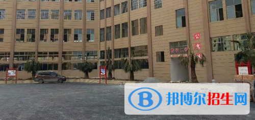 貴州航空工業(yè)技師學(xué)院樂灣校區(qū)2020年報名條件、招生要求、招生對象