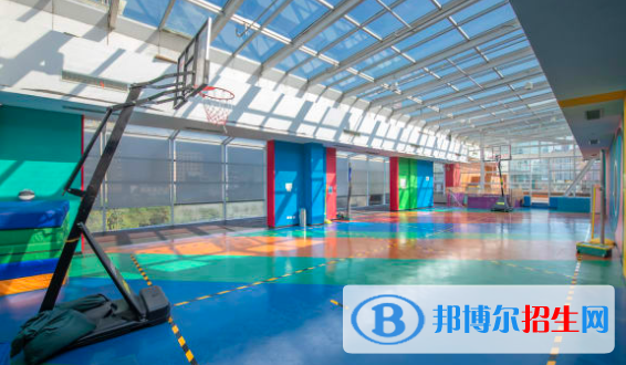 長(zhǎng)春美國(guó)國(guó)際學(xué)校初中部網(wǎng)站網(wǎng)址