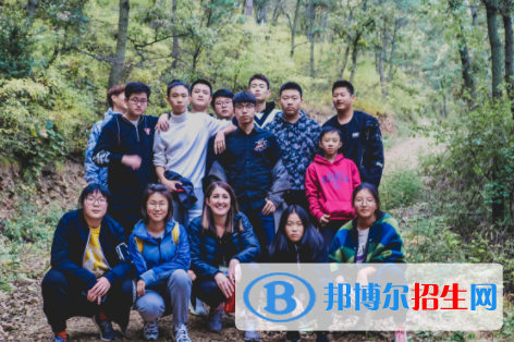 大連美國國際學(xué)校初中部2020年學(xué)費、收費多少