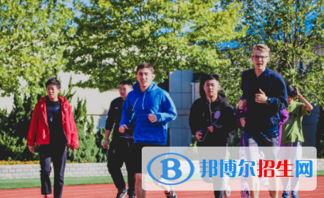 大連美國國際學校初中部2020年報名條件、招生要求、招生對象
