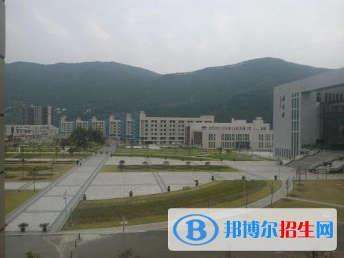 四川職業(yè)技術(shù)學(xué)院2020年招生辦聯(lián)系電話