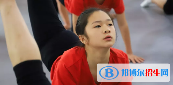 蘭州慈愛實(shí)驗(yàn)藝術(shù)職業(yè)學(xué)校怎么樣、好不好