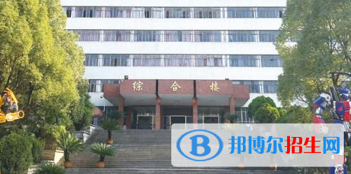 貴陽現(xiàn)代裝備制造技工學(xué)校2020年報名條件、招生要求、招生對象