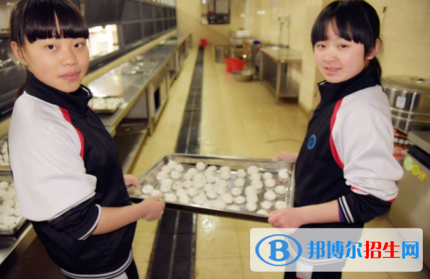 清鎮(zhèn)博雅國際實(shí)驗(yàn)學(xué)校初中部網(wǎng)站網(wǎng)址