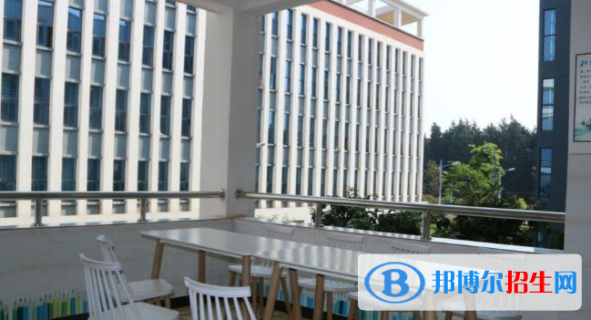 昆明世青國(guó)際學(xué)校初中部2020年學(xué)費(fèi)、收費(fèi)多少