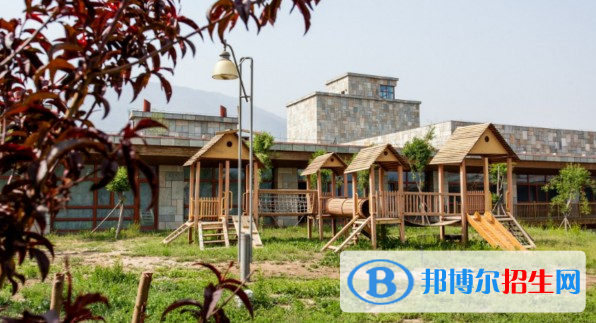 顯現(xiàn)國際學(xué)校初中部2020年學(xué)費、收費多少