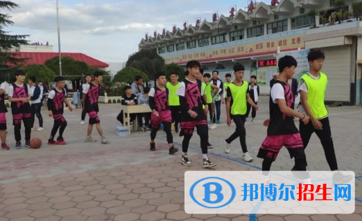 張家川縣阿拉伯語(yǔ)言學(xué)校2020年招生辦聯(lián)系電話