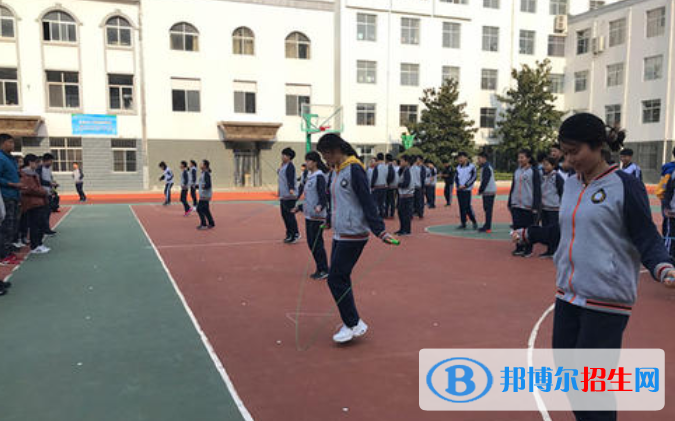 威海環(huán)翠國際中學(xué)初中部2020年招生辦聯(lián)系電話