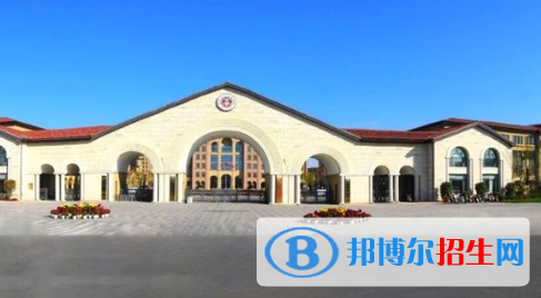 愛博倫國際公學(xué)初中部2020年招生簡章