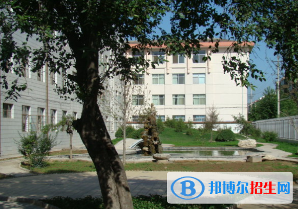 隴縣崇文中學(xué)2020年學(xué)費(fèi)、收費(fèi)多少