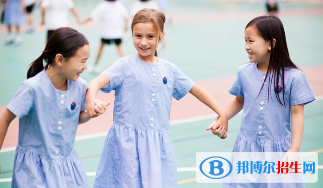 青島耀中國際學校初中部2020年招生計劃
