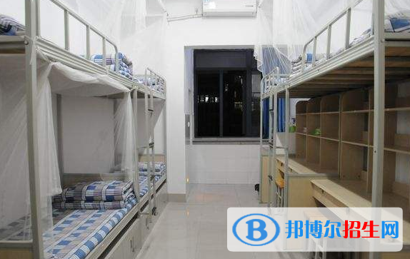 成都洛帶中學2023年宿舍條件