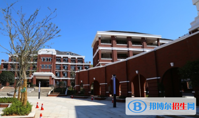 宜昌龍盤湖國(guó)際學(xué)校初中部2020年招生計(jì)劃