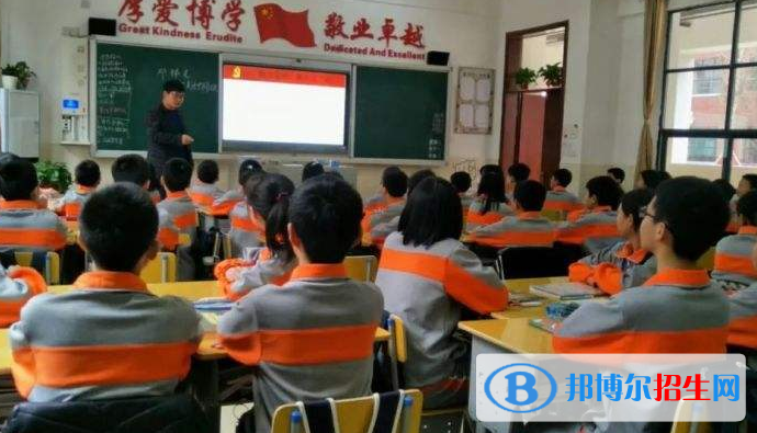 天英國(guó)際實(shí)驗(yàn)學(xué)校2020年報(bào)名條件、招生要求、招生對(duì)象