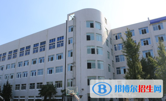 長沙麓山國際實驗學(xué)校初中部2020年學(xué)費(fèi)、收費(fèi)多少