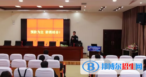 洪湖高級技工學(xué)校9