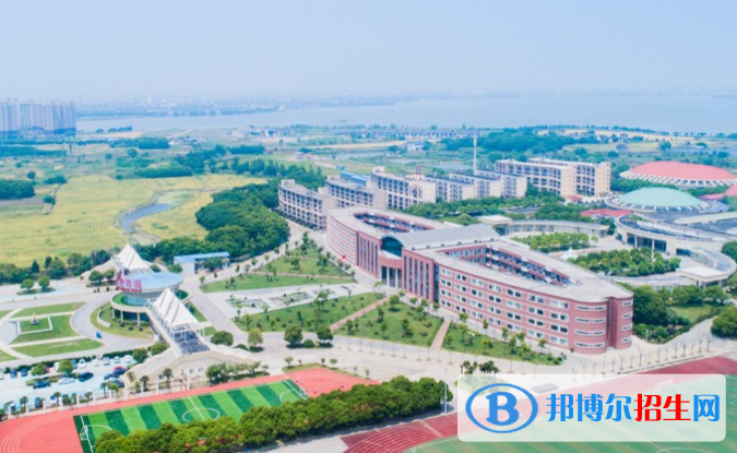 中加楓華國際學(xué)校初中部2020年學(xué)費(fèi)、收費(fèi)多少