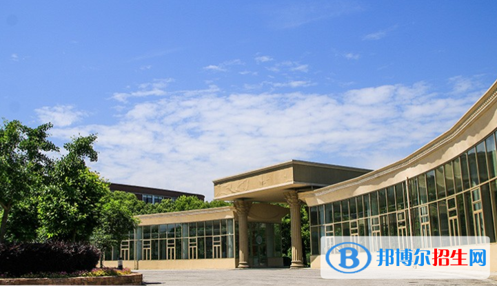 中加楓華國際學校初中部地址在哪里