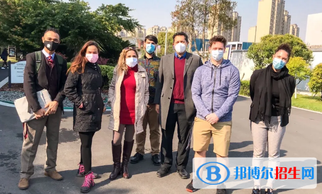 寧波國際學(xué)校初中部2020年招生辦聯(lián)系電話