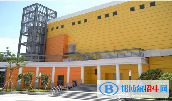 珠?？茞圪悋H學(xué)校初中部2020年招生簡章