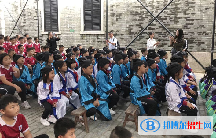 珠海東方外語(yǔ)實(shí)驗(yàn)學(xué)校初中部2020年學(xué)費(fèi)、收費(fèi)多少