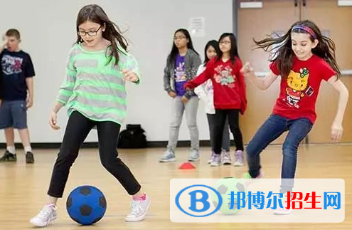 深圳貝賽思國際學(xué)校初中部2023年學(xué)費、收費多少