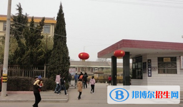  禮泉縣第一中學(xué)2020年學(xué)費(fèi)、收費(fèi)多少
