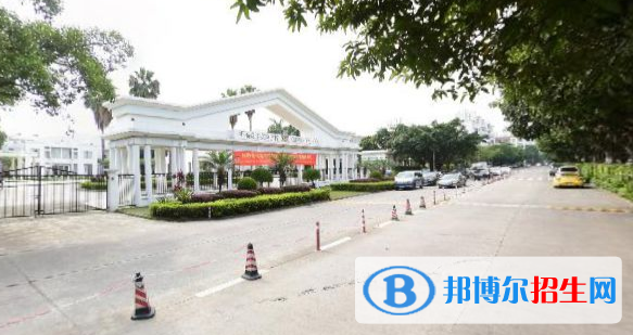 廣州國際學(xué)校( 祈福英語實(shí)驗(yàn)學(xué)校)初中部2020年招生辦聯(lián)系電話