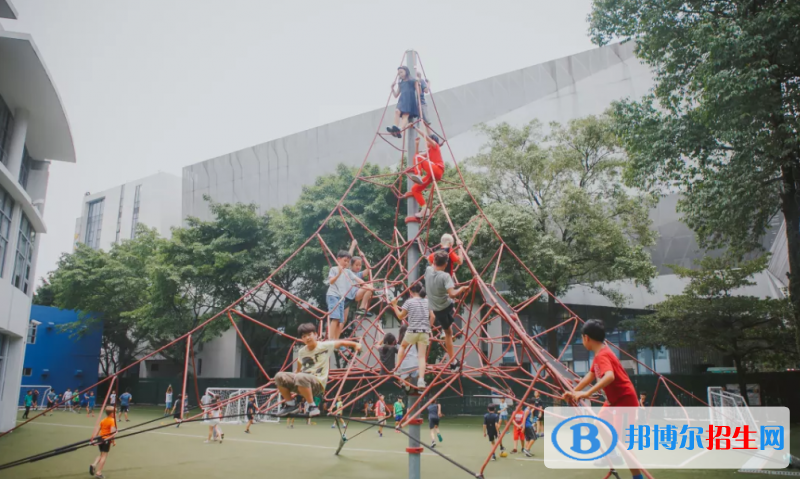 廣州美國人國際學(xué)校初中部2020年報(bào)名條件、招生要求、招生對象
