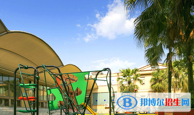 重慶耀中國際學(xué)校初中部2020年招生計劃