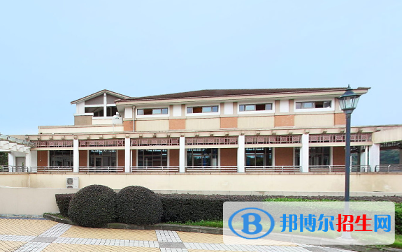 重慶耀中國(guó)際學(xué)校初中部怎么樣、好不好