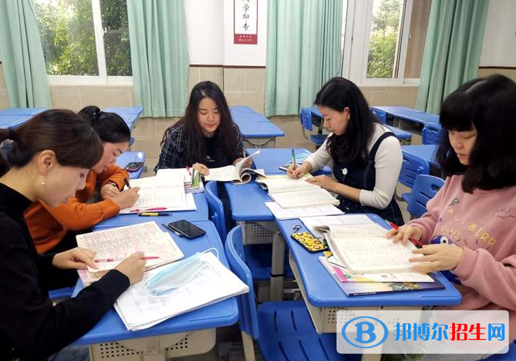 重慶史迪威外語學校初中部2020年學費、收費多少
