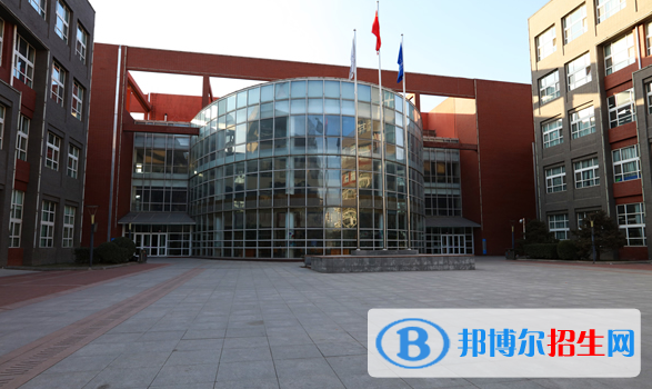 北京新英才國際學(xué)校初中部2020年學(xué)費(fèi)、收費(fèi)多少