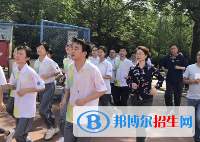 師范學(xué)院附屬中學(xué)怎么樣、好不好