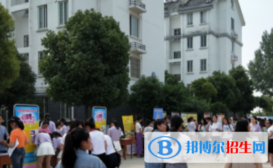 安徽懷遠(yuǎn)師范學(xué)校2020年招生簡(jiǎn)章